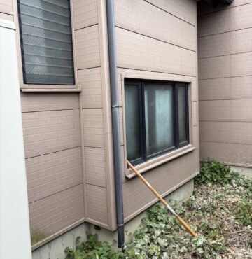 愛知県安城市の室内で、既設給水管から洗濯機へ給水できない不具合を確認した施工前の様子