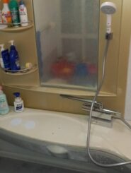 alt="【愛知県一宮市】浴室水栓交換加工工事 施工後 TOTO TBV03423J1へ交換しフレーキ調整とプレート加工を行い温度調節がスムーズになった状態"