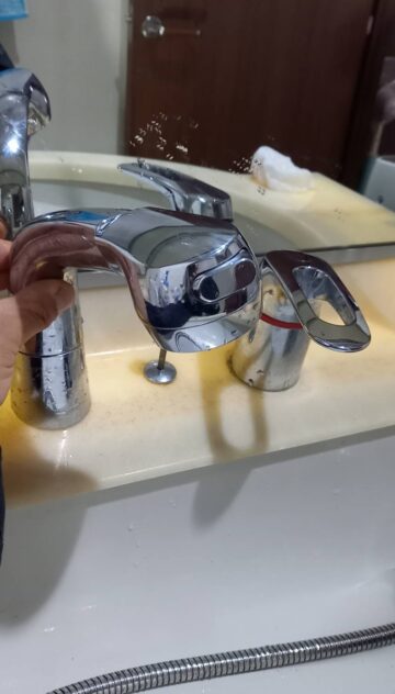 名古屋市 洗面蛇口 レバー空回り トラブル 洗面台 修理前