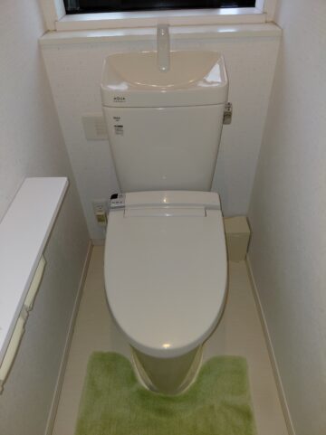 alt="愛知県一宮市でトイレタンクレバー不具合に伴う便器交換と床フランジ加工を行った施工事例"