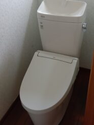 alt="愛知県常滑市のトイレ交換工事｜便器・タンク・シャワートイレ交換と床フランジ加工の施工後