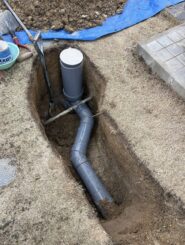 愛知県名古屋市の屋外排水工事｜ドロップ桝・インバンド桝新設後の排水管接続完了写真