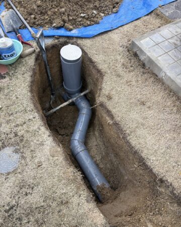 愛知県名古屋市の屋外排水工事｜ドロップ桝・インバンド桝新設後の排水管接続完了写真